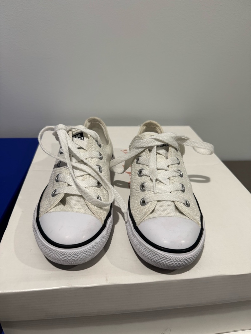 Converse Shoes Womens 6